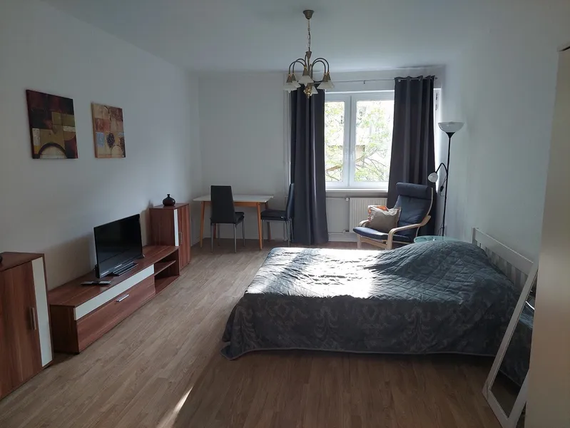 Sonnige und komplett möblierte 1-Zimmerwohnung in Berlin-Steglitz — photo 1
